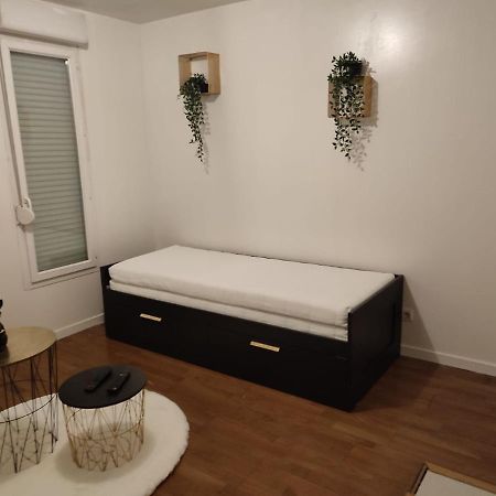 Chaleureux Studio Kais Apartment Брон Екстериор снимка